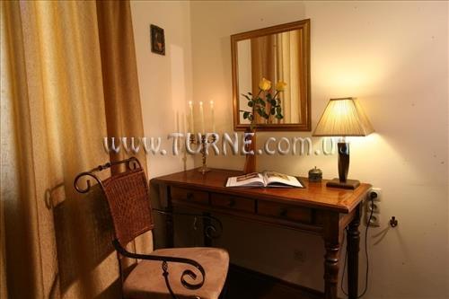 Фото British House 4*