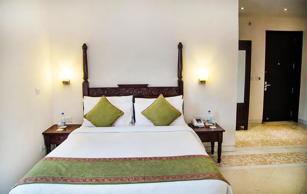 Изображение Mantra Amaltas 4*