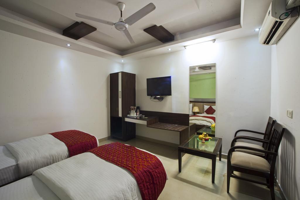 Картинка Hotel Srivinayak 3*