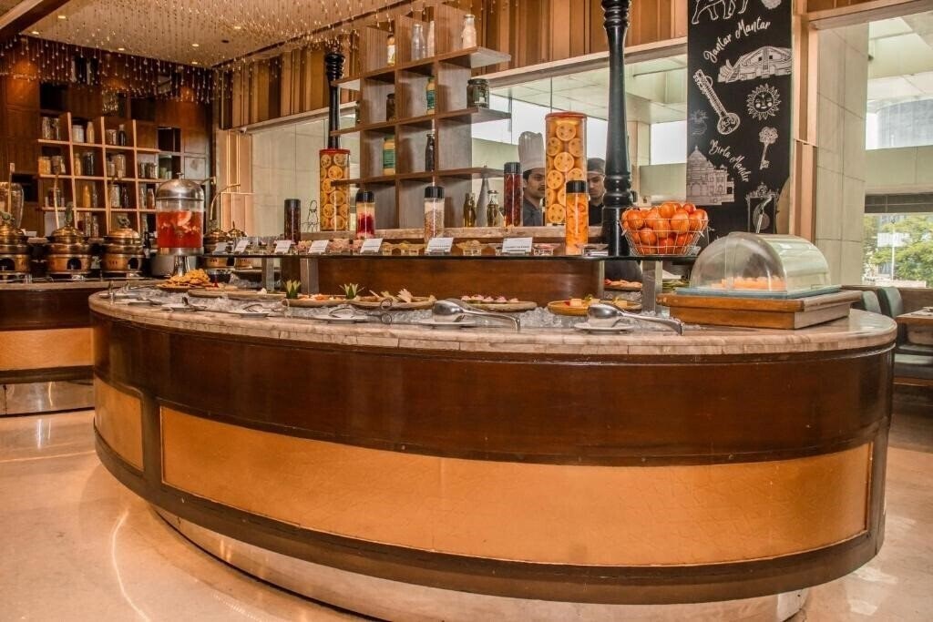 Изображение Holiday Inn Jaipur 4*