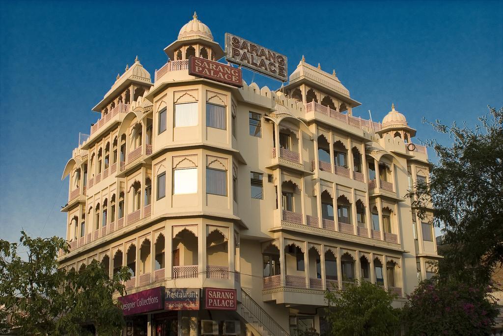 Отель Sarang Palace 3*