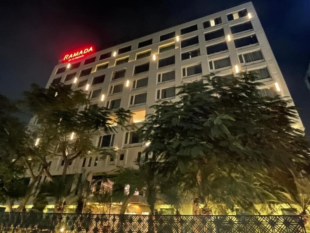 Отель Paradise 4*