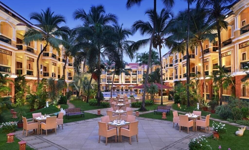 Отель Country Inn And Suites 4*