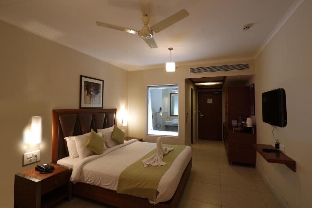 Отель The Hq 4*