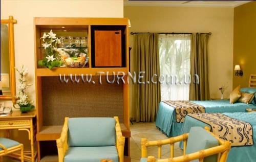 Отель The Retreat By Zuri 4*