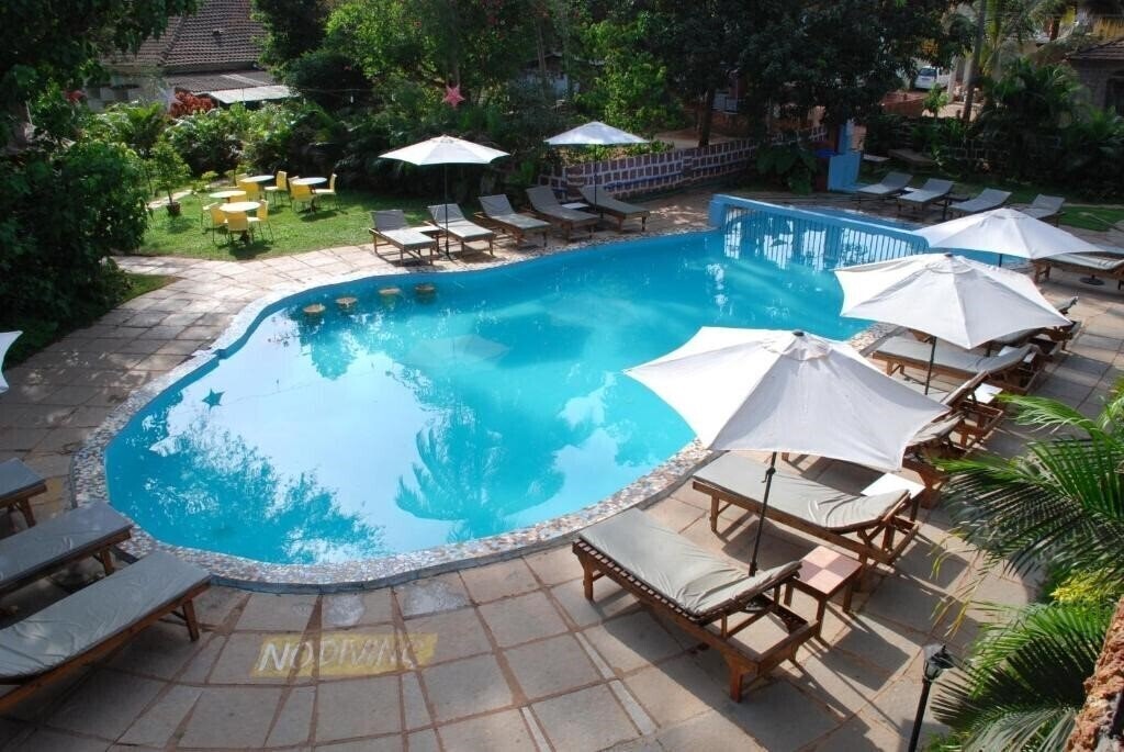 Отель Sea Breeze Beach 3*