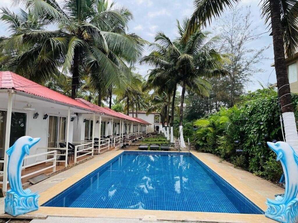 Отель Arabian Sea Beach Resort 3*