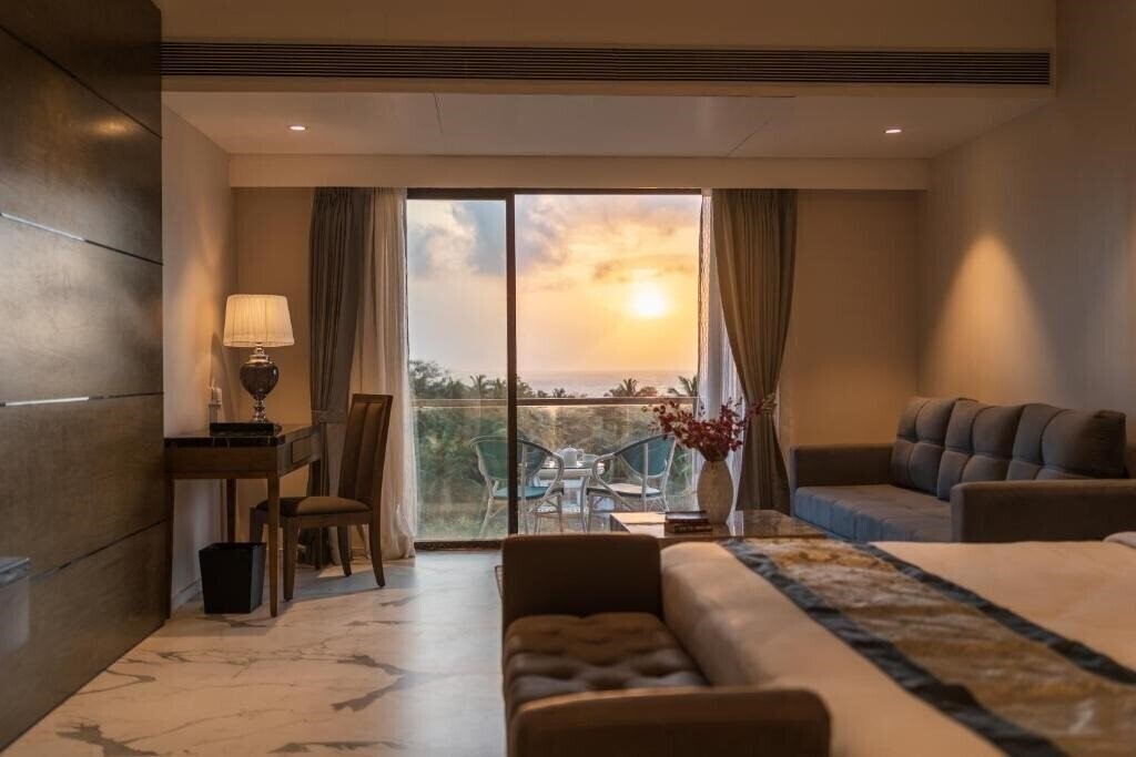 Отель Regenta Central Imperial 5*