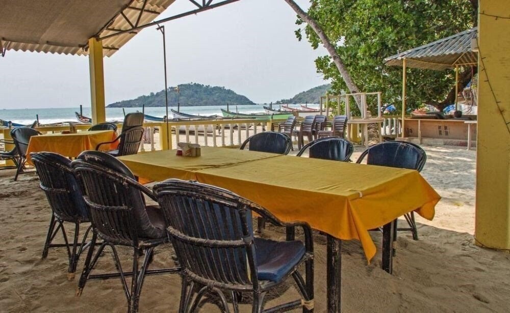 Картинка Palolem Beach Resort 3*