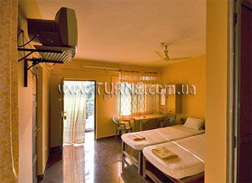 Отель J.B.L. Enterprises 1*