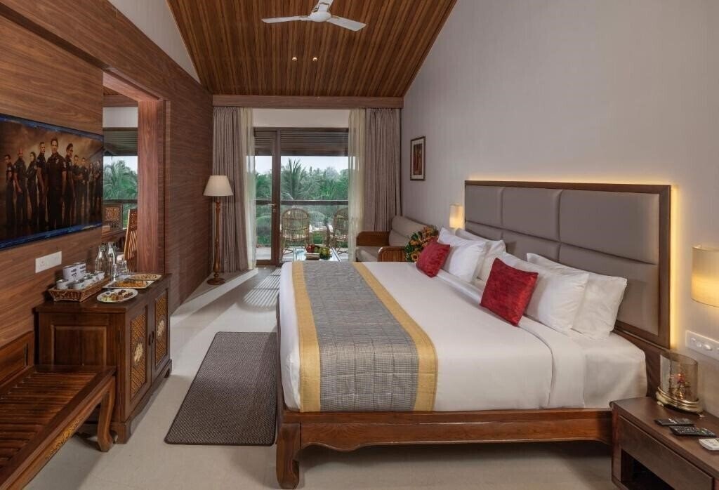 Фото Uday Suites 3*