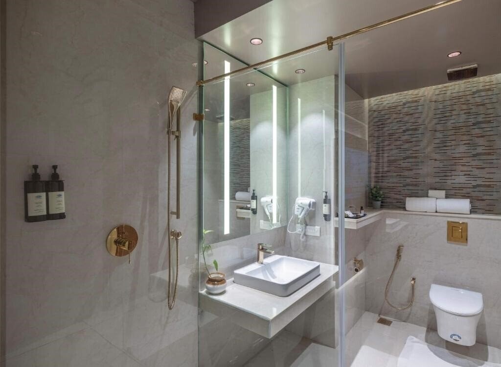 Фотография Uday Suites 3*