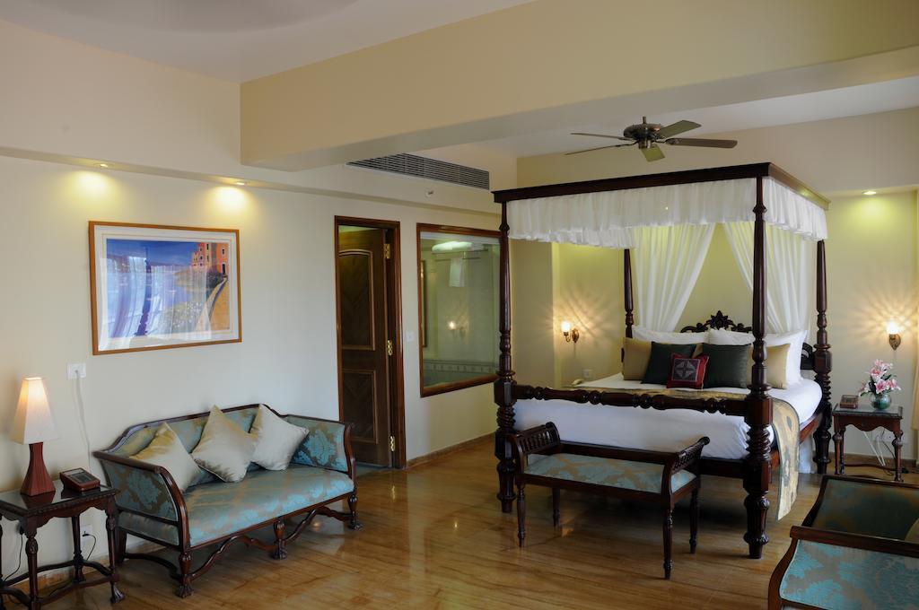 Отель Fortune Select Regina 4*