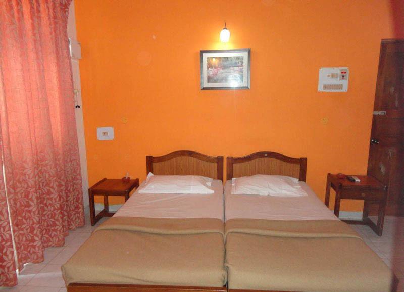 Фото Townhouse Calangute Baga Circle (ex. Super Townhouse Calangute Baga Circle, Park Avenue, Resort Park Avenue) 3*