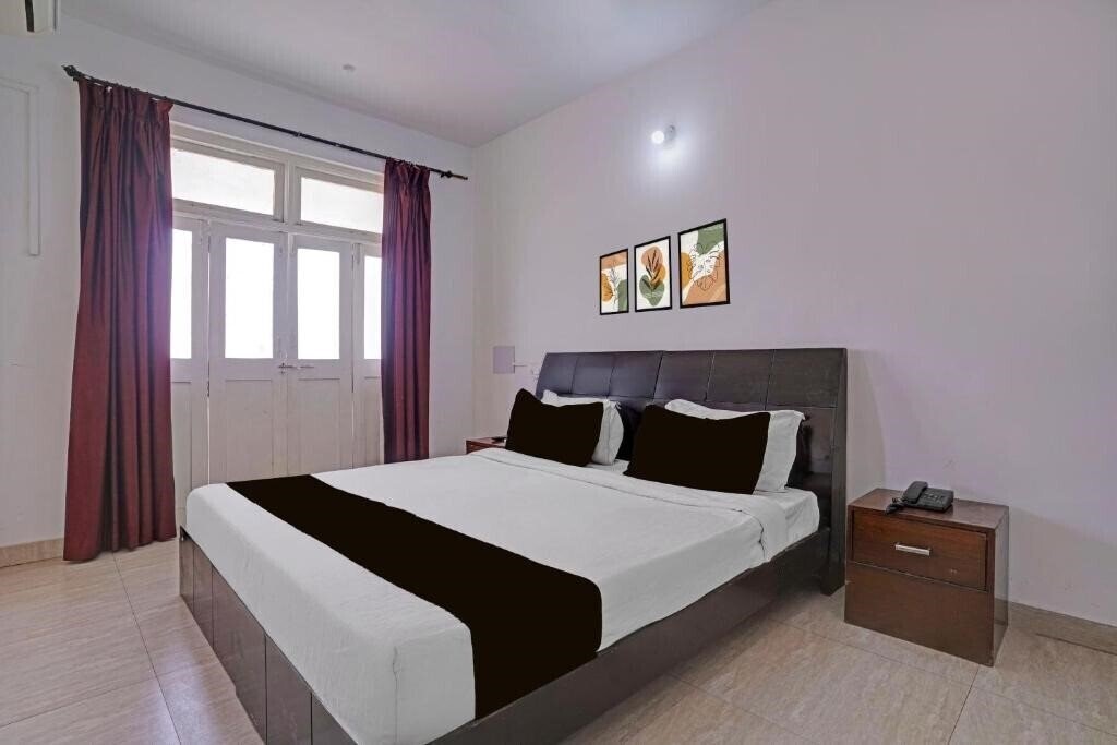 Фото Townhouse Calangute Baga Circle 3*