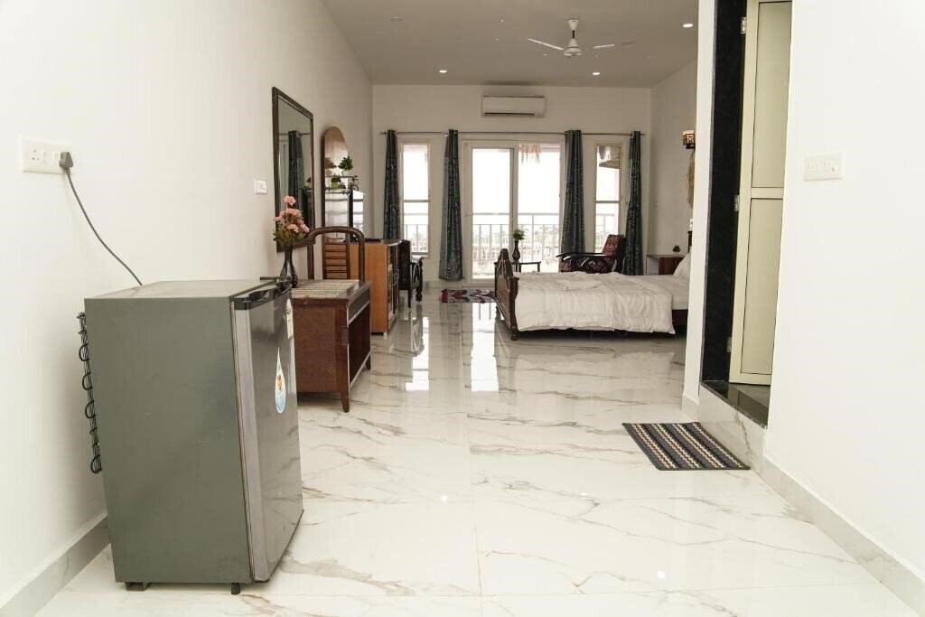 Отель Samira Sea View Morjim 2*