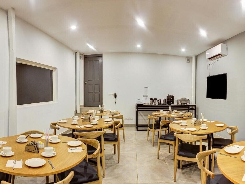 Изображение Oyo Townhouse Ashvem 1*