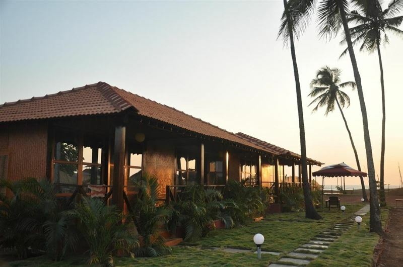 Отель Rock Water Resort 3*