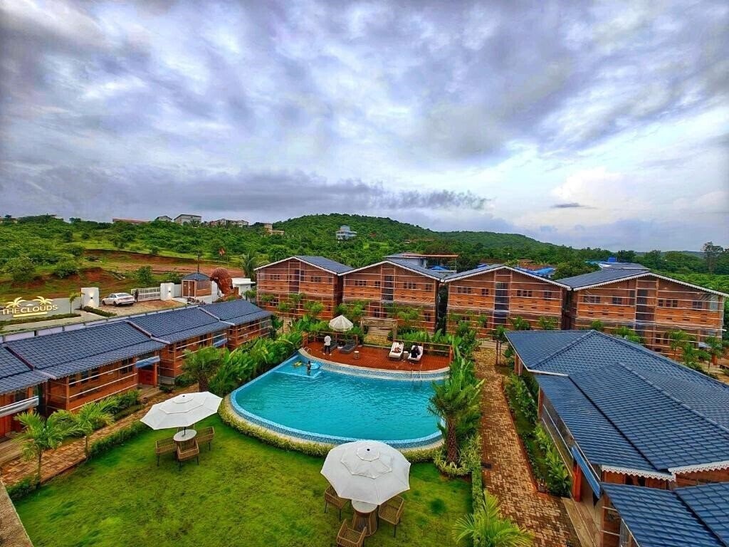 Отель The Clouds Resort Goa 3*
