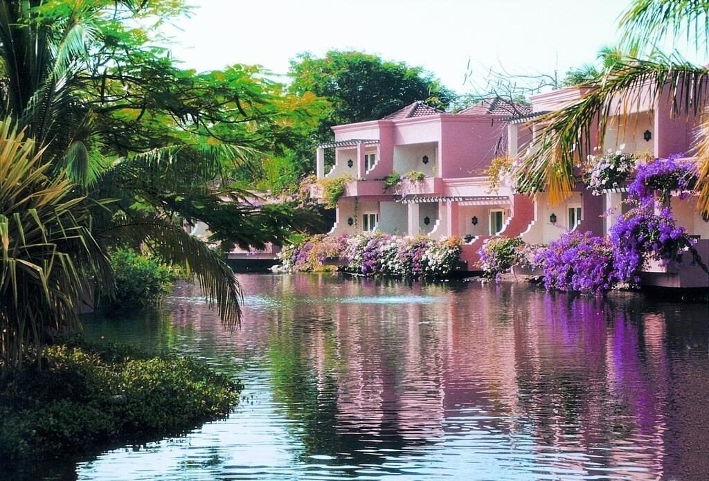 Отель The Leela Palace Kempinski 5*