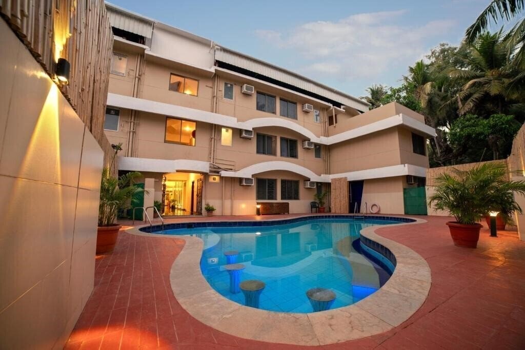 Отель Treehouse Stamp 3*