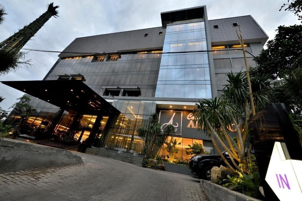 Отель Amaroossa Cosmo Jakarta 4*