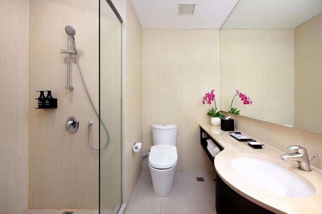 Фотография Js Luwansa Hotel & Convention Center 4*