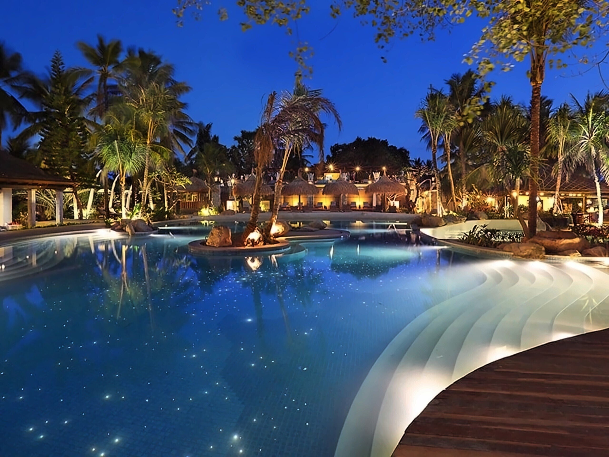 Отель Bali Mandira Beach Resort & SPA 4*