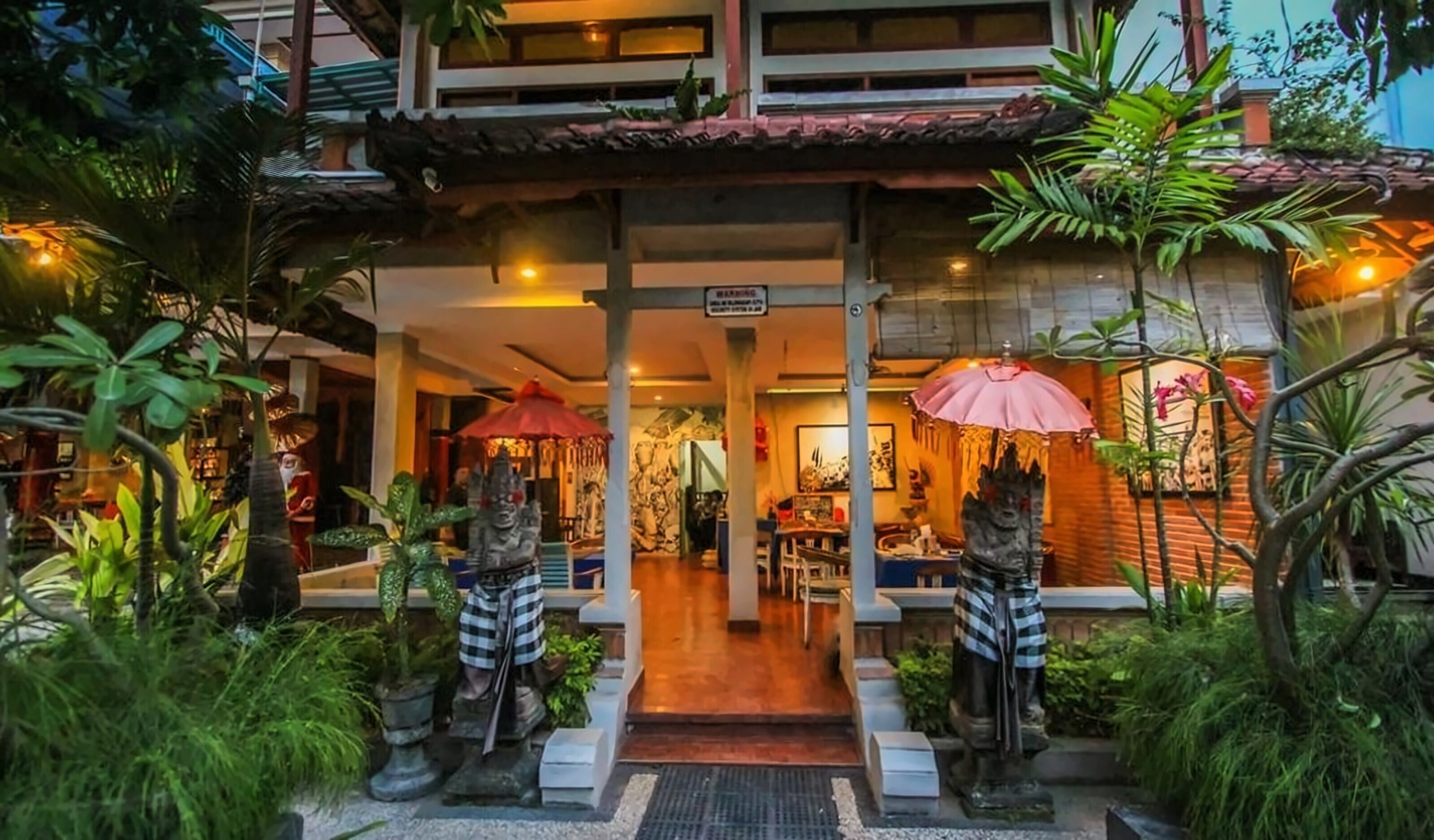 Фото Legian Village Hotel 3*