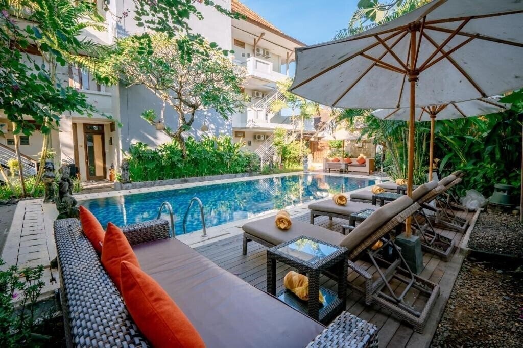 Отель Pondok Sari Kuta 2*