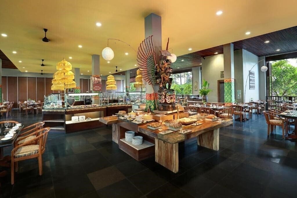 Фото Legian Beach 4*