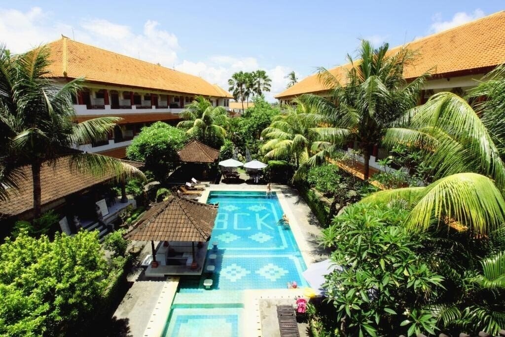 Изображение Bakung Sari Resort Kuta 3*