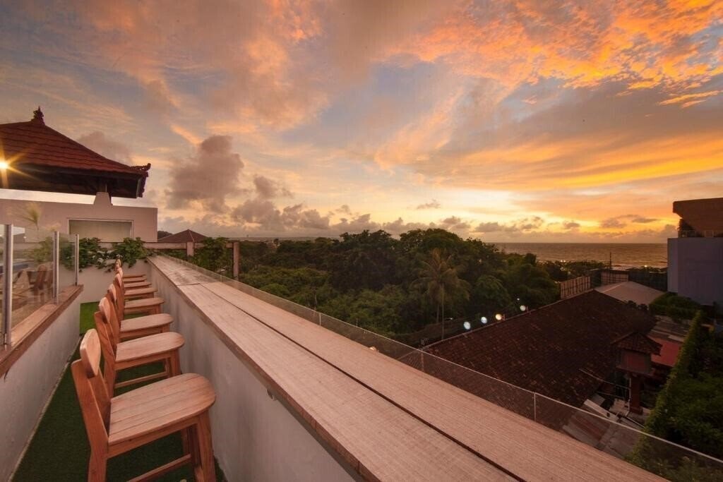Картинка Kuta Beach Hotel 4*