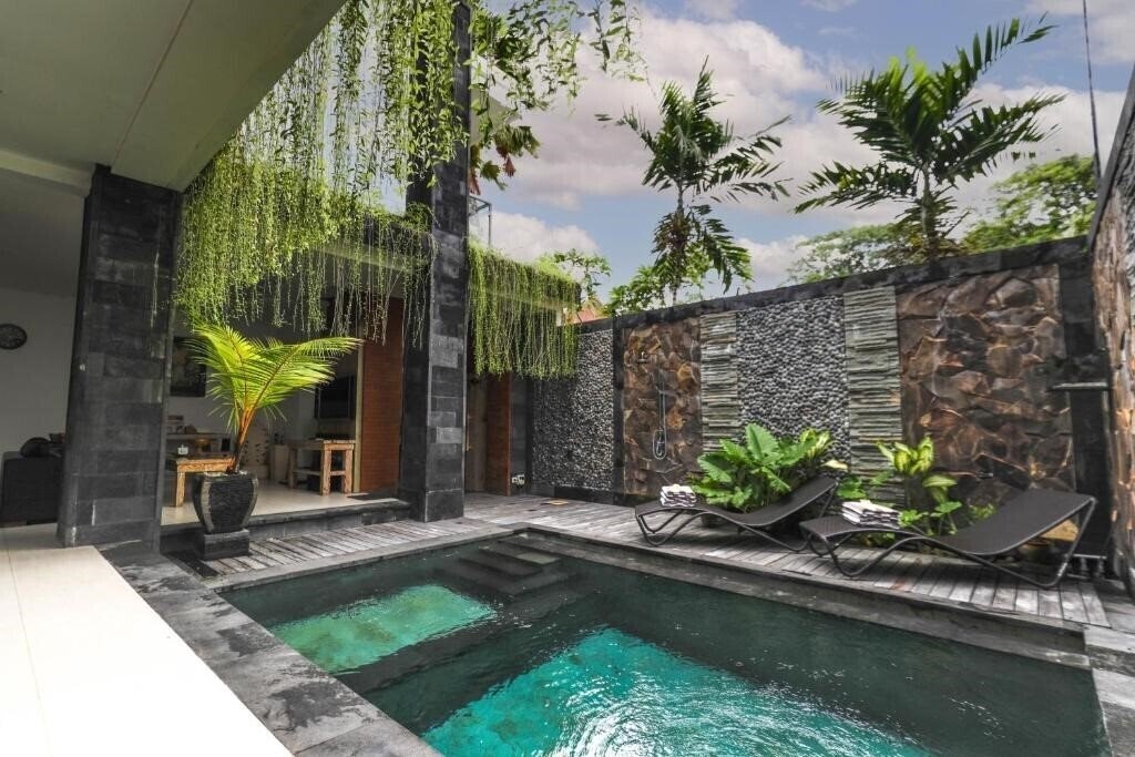 Отель Puri Bagus Villa Legian Kuta 3*