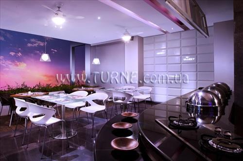 Отель Berry Hotel 3*