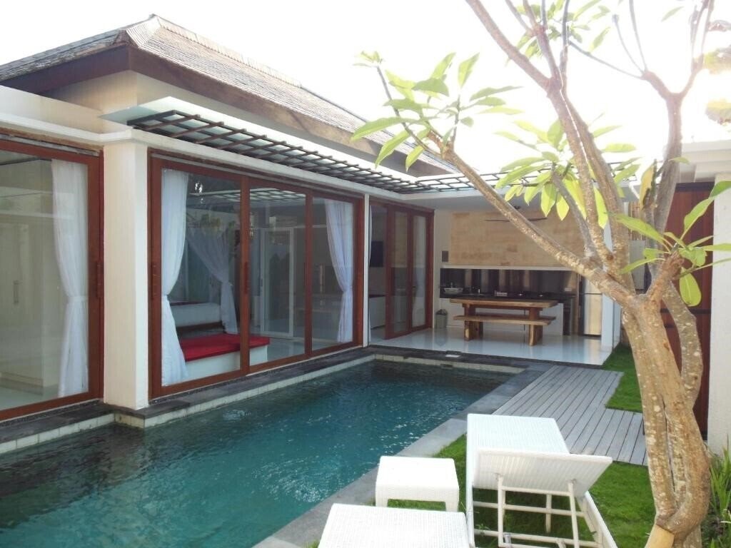 Отель Hk Villa Bali 4*