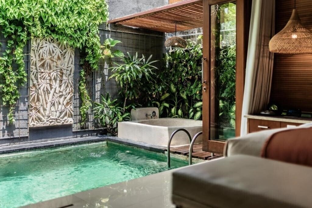 Картинка Legian Kriyamaha Villa 4*