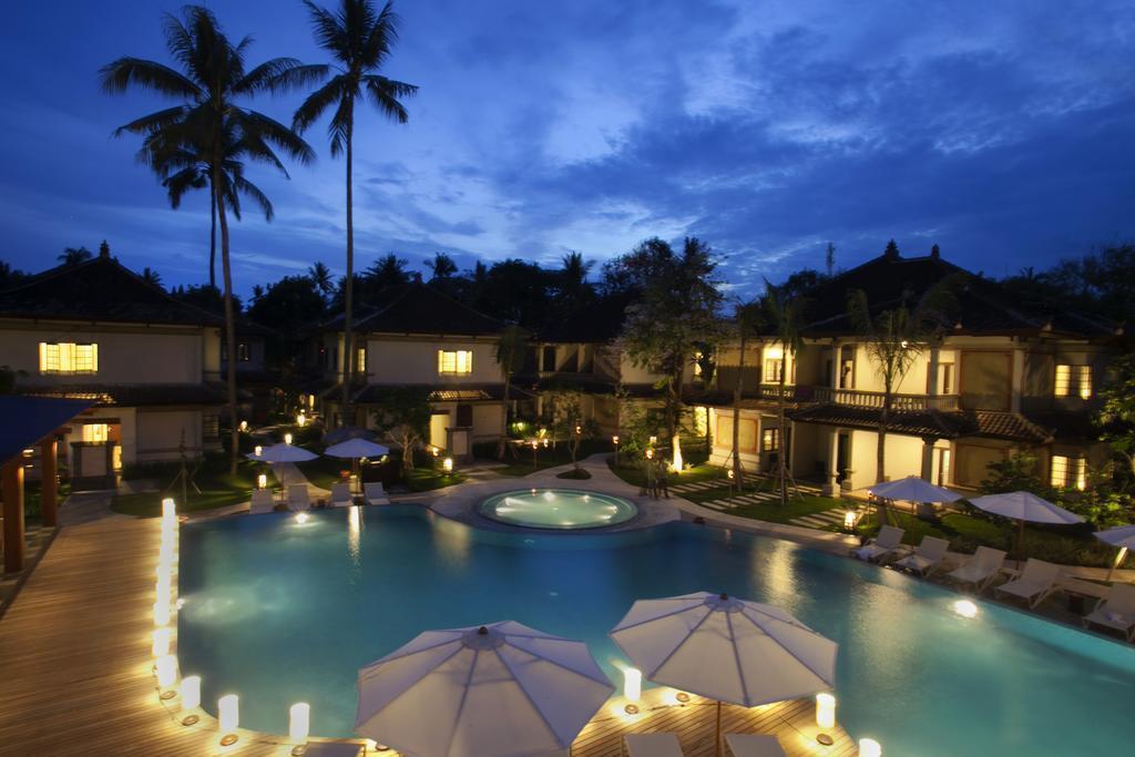 Отель Grand Whiz Nusa Dua 4*