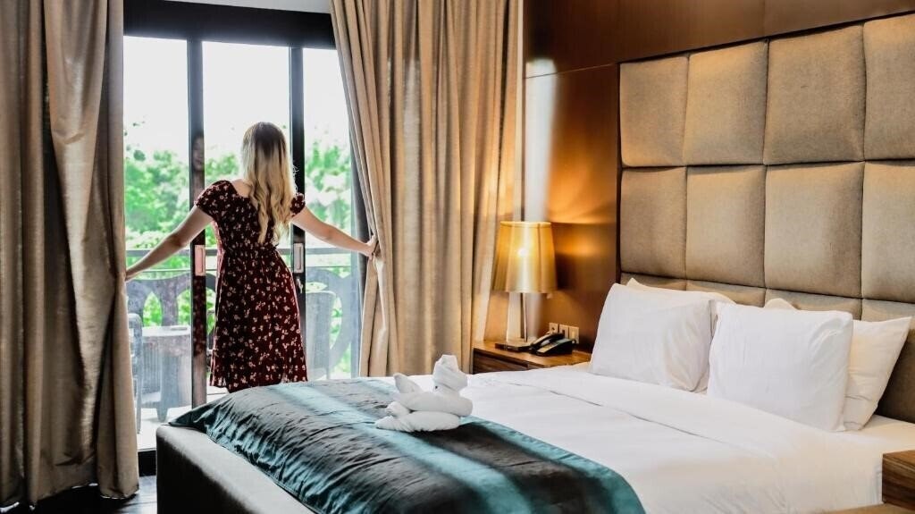 Отель Amarossa Suite 4*
