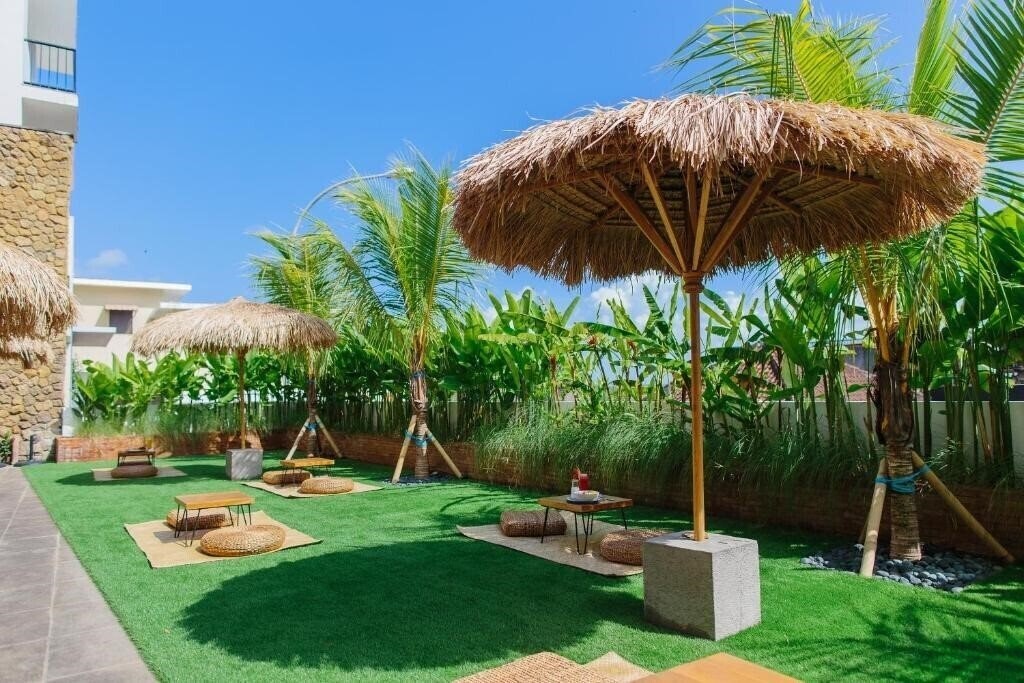 Картинка Mahogany 3*