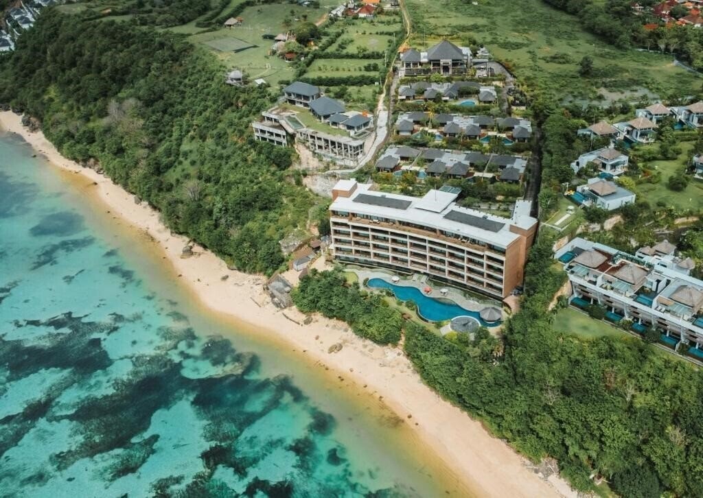 Отель Ulu Segara Luxury Suites & Villas 5*