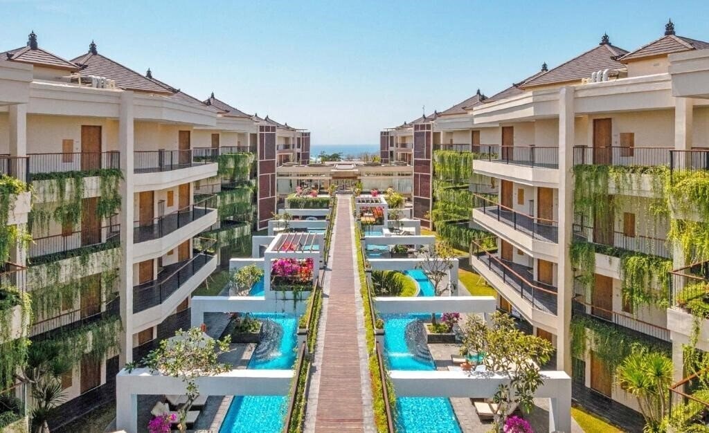 Отель Vouk Hotel & Suites Nusa Dua 5*