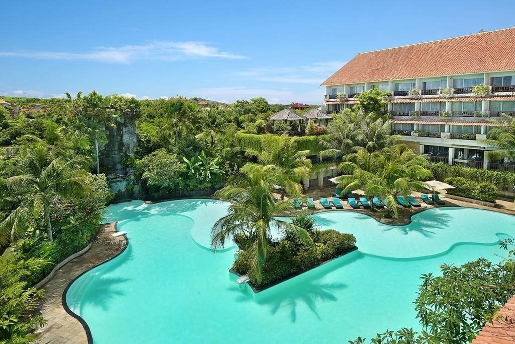 Отель Swiss Belhotel Segara 4*