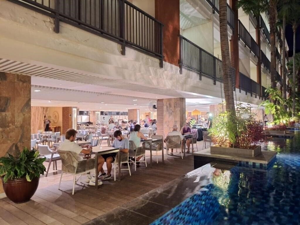 Изображение Swiss-Belhotel Tuban 4*