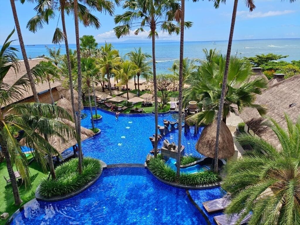 Отель Holiday Inn Resort Bali Benoa 5*