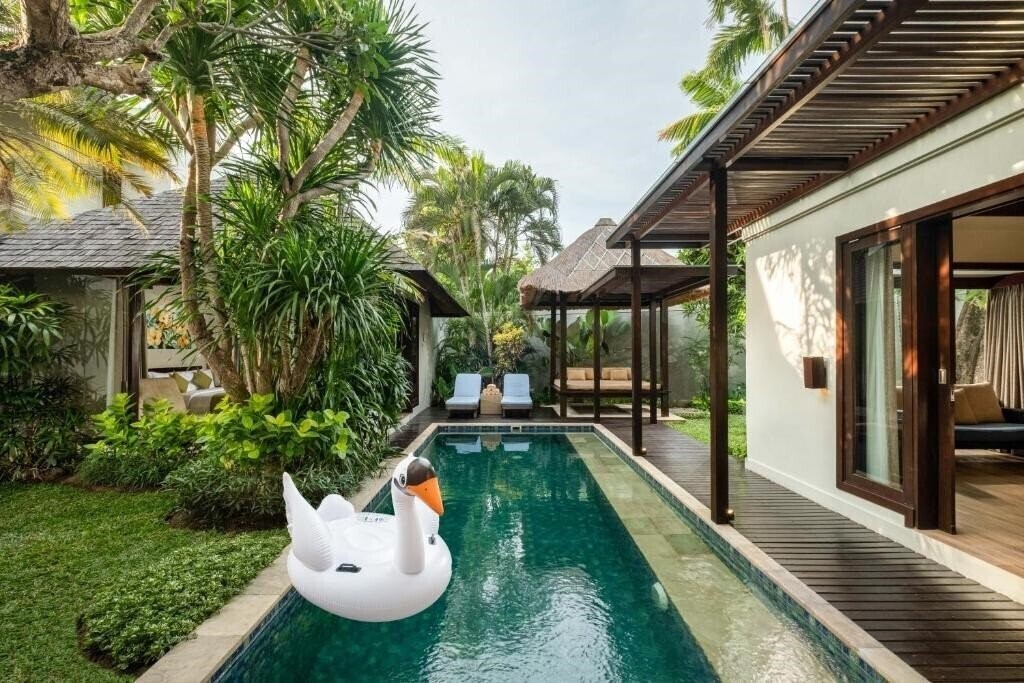 Отель Le Jardin Villas Seminyak 5*