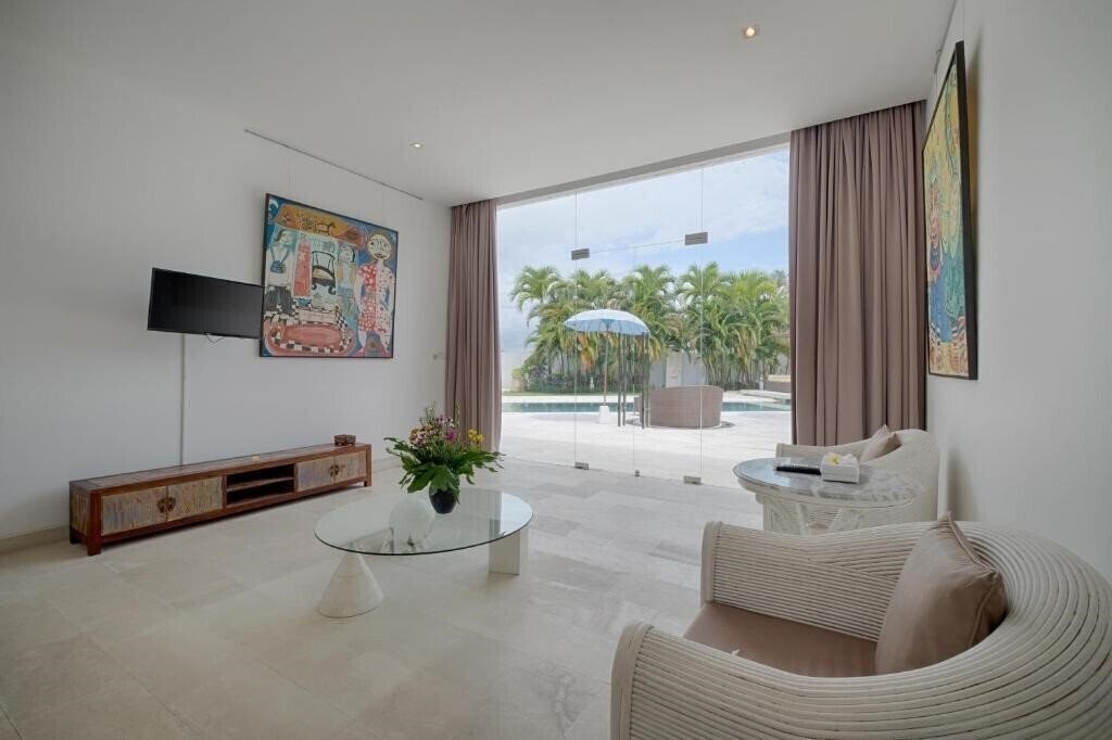 Фотография Kutus Kutus Canggu Villa 3*