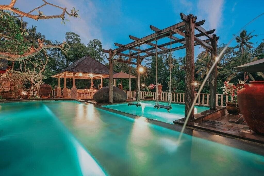 Отель Kawi Resort By Pramana 4*
