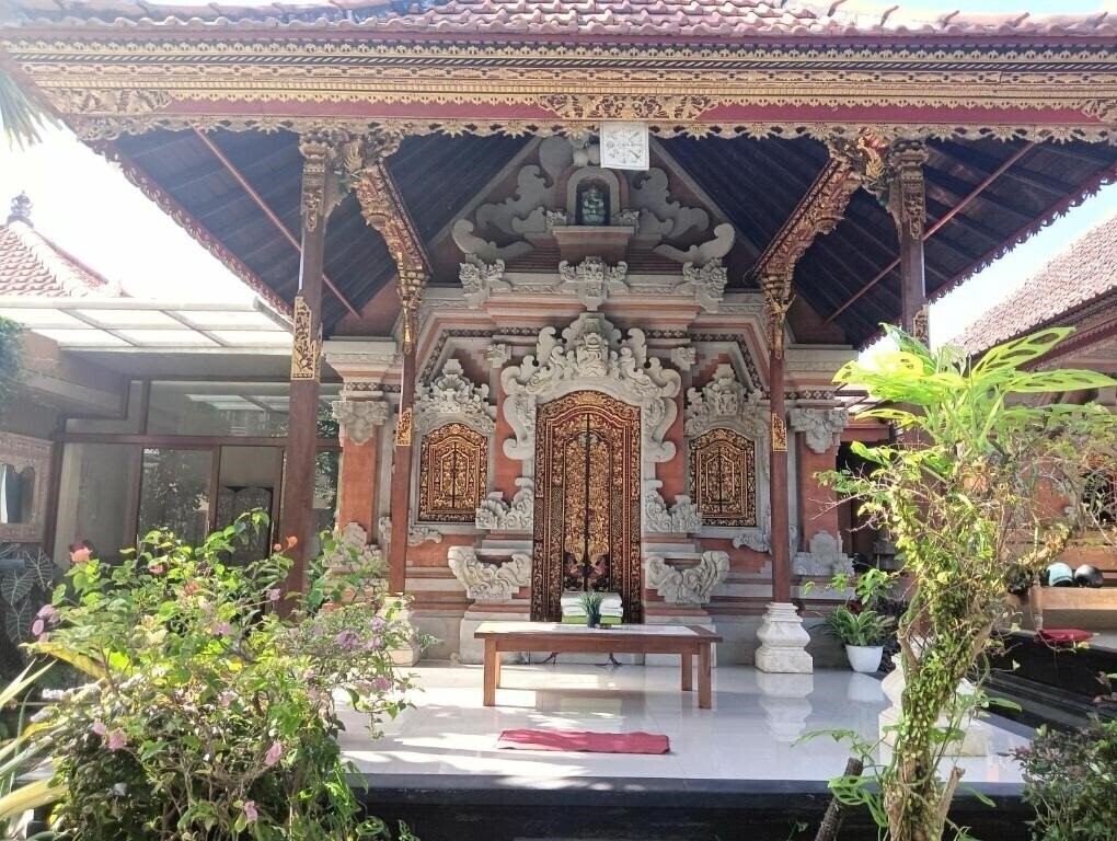Отель Kama Ayu Bungalow 2*