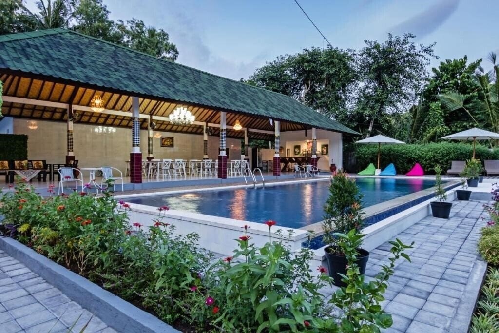Фото Kesari Glory Hotel Nusa Penida 3*
